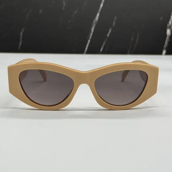NEW CL40308U 57B CELINE BEIGE NUDE WOMEN SUNGLASSES CELINE Celine Triomphe CL40308U 57B Sunglasses - US main image 3